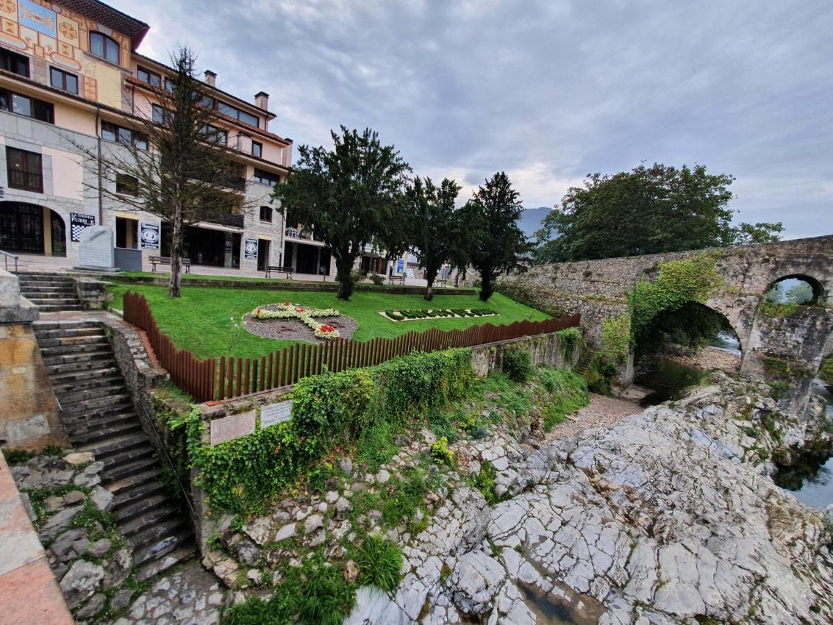 La Estancia De Cangas - Amplio Piso Con Garaje Onís Buitenkant foto
