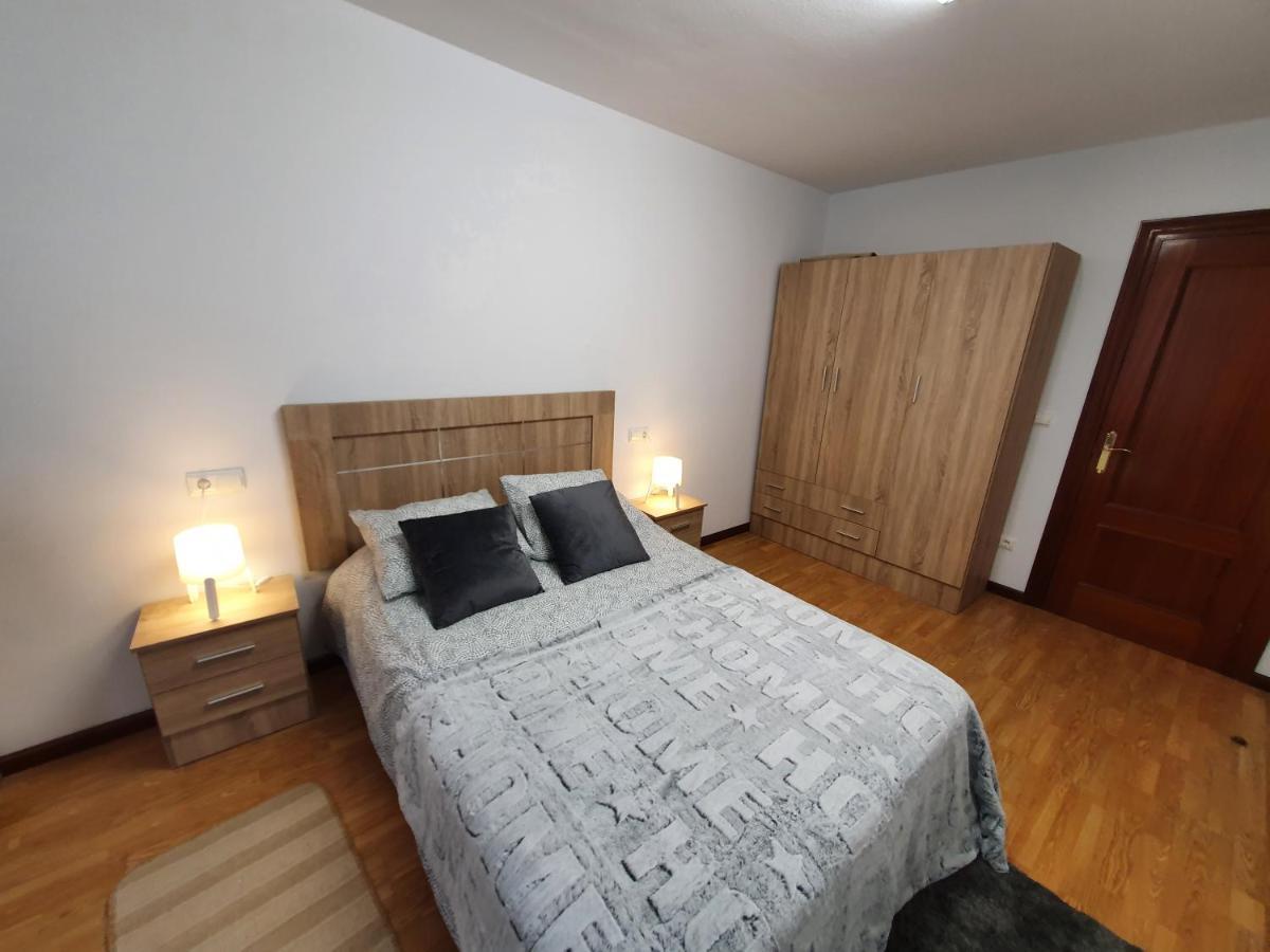 La Estancia De Cangas - Amplio Piso Con Garaje Onís Buitenkant foto